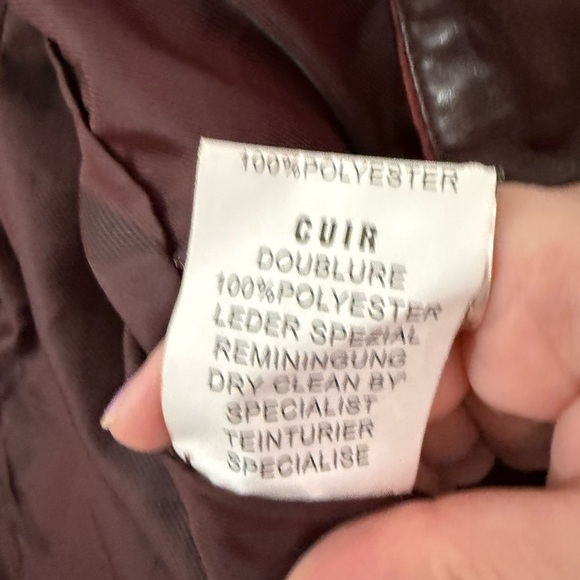 Danier Burgundy Leather Moto Jacket with Stand-Up Collar - Picture 5 of 7